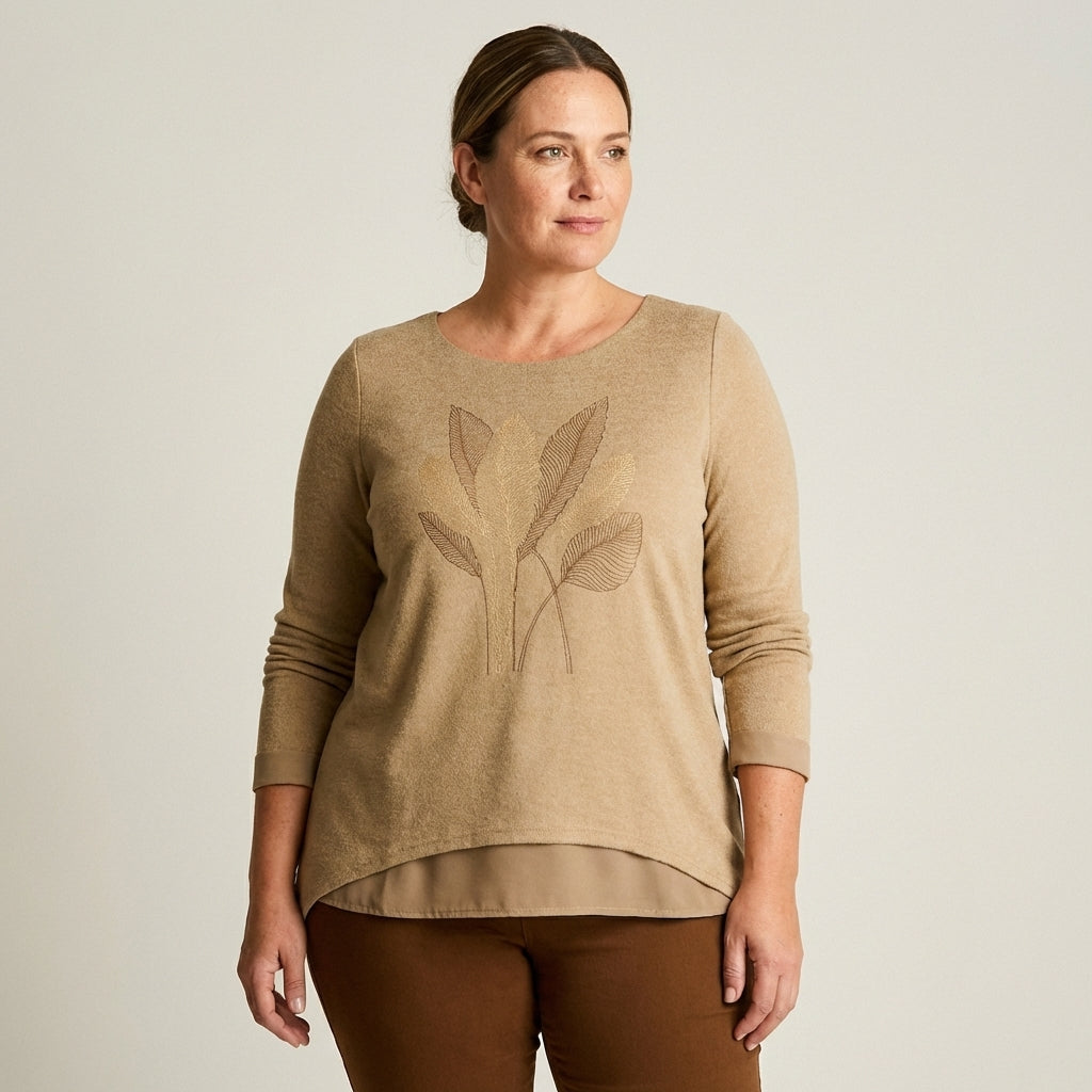 Polera Camel Lanilla Manga Larga Terminación en Punta Estampado