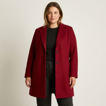 Abrigo Rojo De Dos Botones Con Corte Sastre en modelo plus size