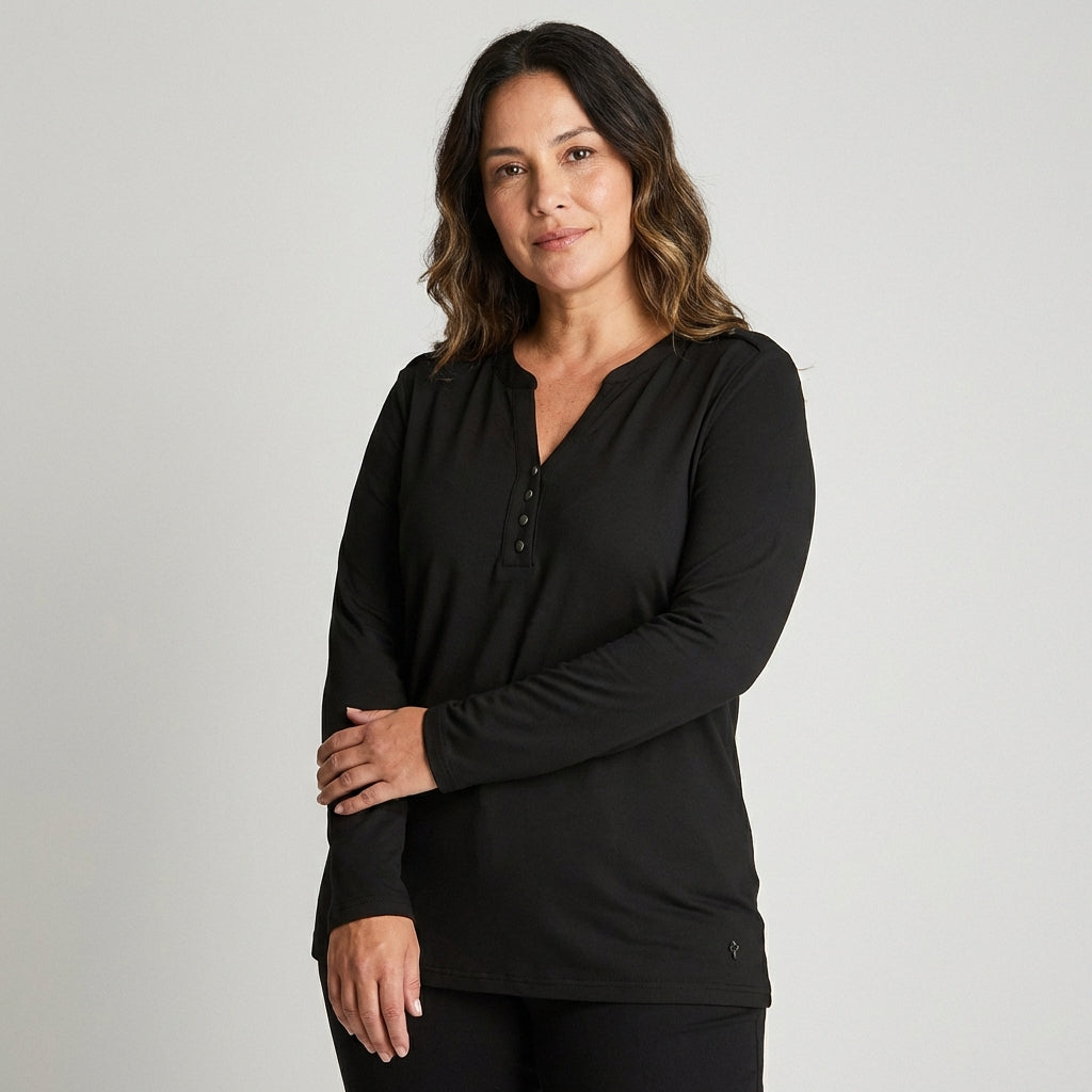 Polera Negra Manga Larga con Escote Mao