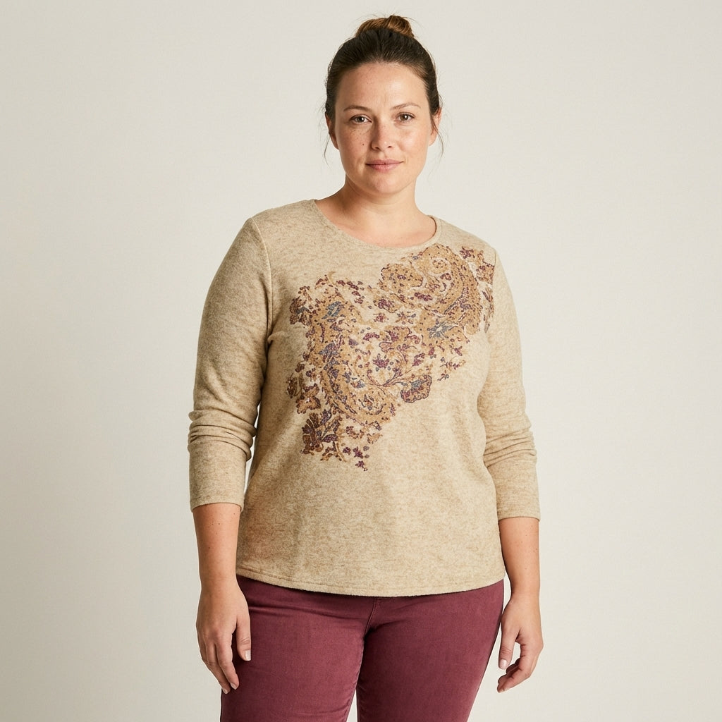 Polera Beige de Lanilla con Estampado Floral Localizado
