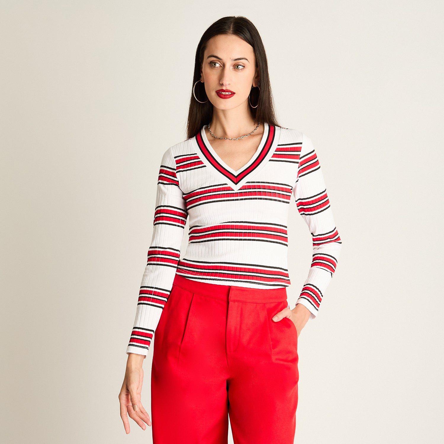 Polera Cuello V Listada Blanco