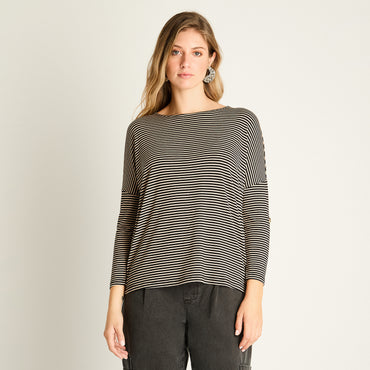 Polera Camel Manga Larga Elasticidad Media Sin Forro Calce Holgado