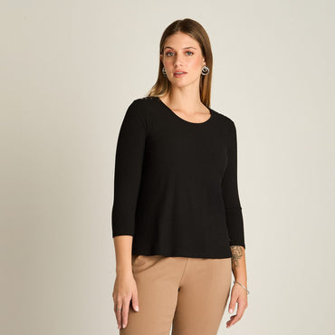 Polera Negro Manga 3/4 Elasticidad Media Sin Forro Calce Normal Tela Plano