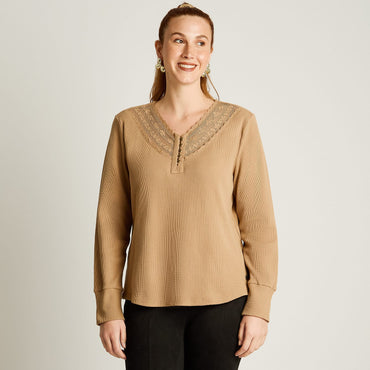 Polera Camel Cuello V Texturizada - Lorenzo di Pontti