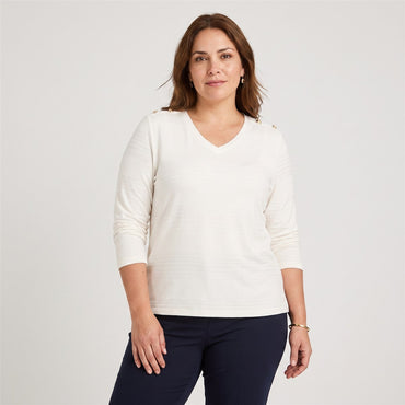 Polera Manga Larga Lisa con Botones en Hombro Crudo en modelo plus size