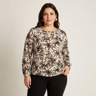 Blusa Crudo Estampada Escote Redondo en modelo plus size