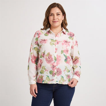 Blusa Manga Larga con Botones Rosado en modelo plus size