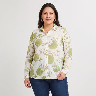 Blusa Manga Larga con Botones Verde en modelo plus size