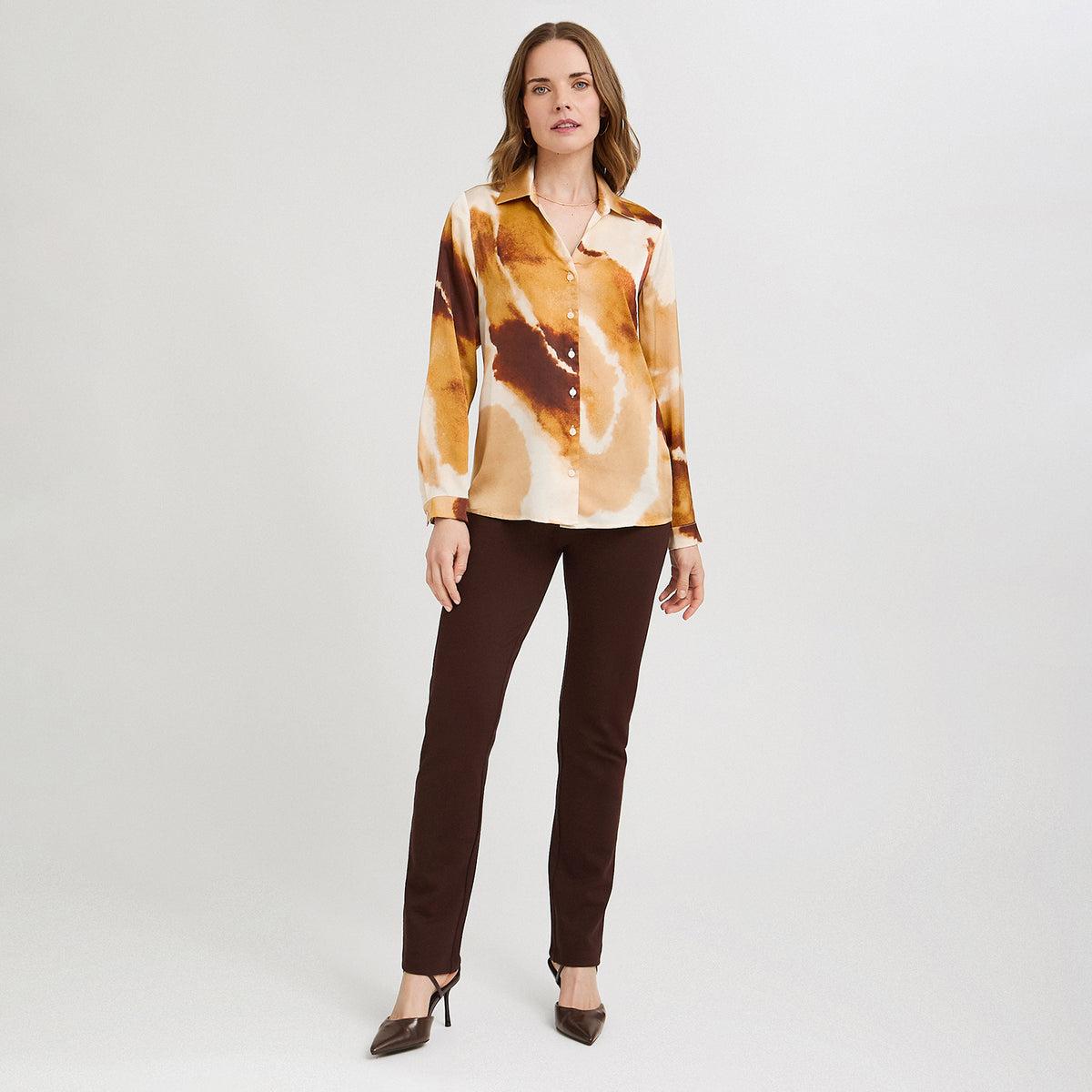 Blusa Manga Larga de Satin con Botones Estampada Terracota