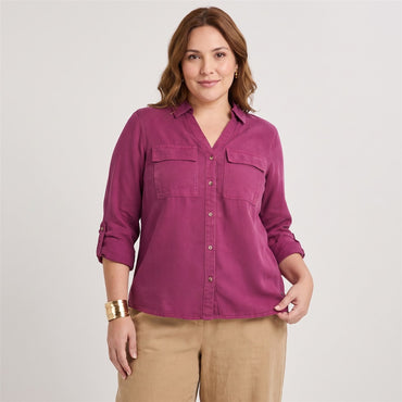 Blusa de Lyocell con Bolsillos Morado en modelo plus size