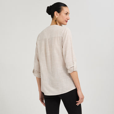 Blusa Look Lino Manga Roll Up Escote Mao Camel