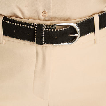 Cinturón Negro con Tachas Metálicas