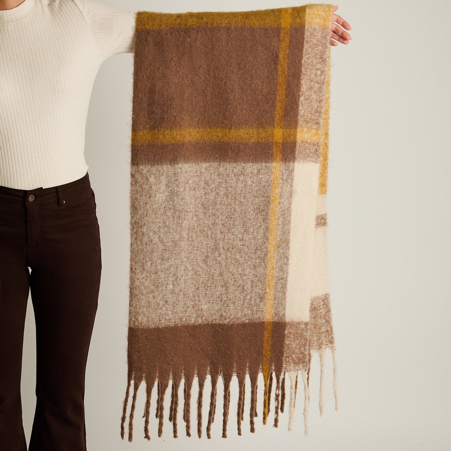 Bufanda Amarillo Elasticidad Media Sin Forro Calce Normal Tela Tejido