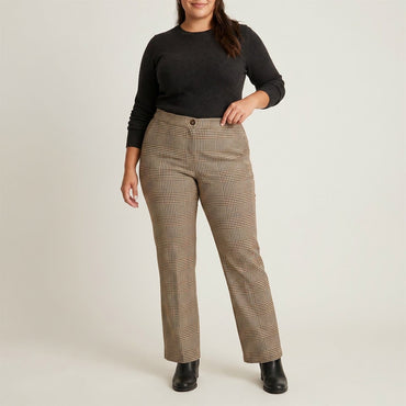 Pantalon Formal Gris en modelo plus size