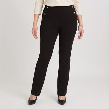 Pantalón Formal Flare con Botones en Bolsillos Negro en modelo plus size
