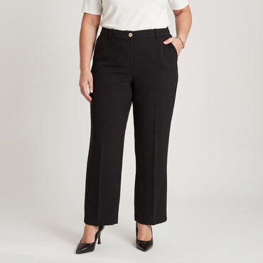 Pantalón Formal Palazzo Liviano Negro en modelo plus size
