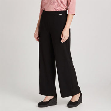 Pantalón Sport Palazzo Pretina Elasticada Negro en modelo plus size