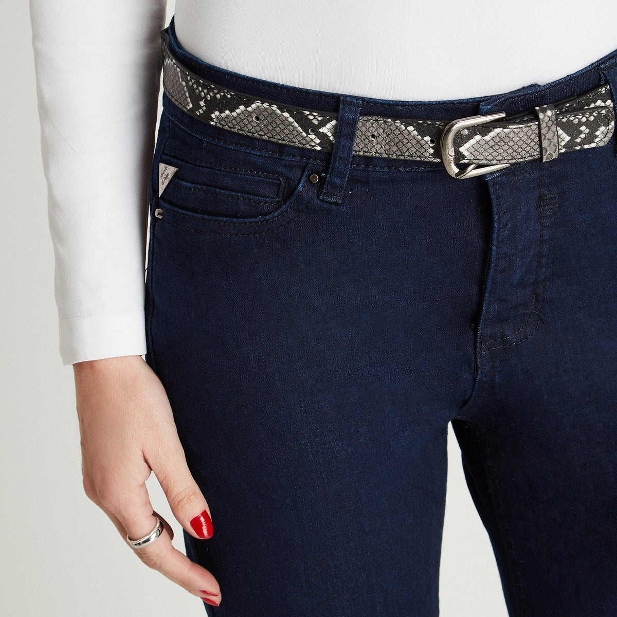 Pantalones De Mezclilla Con Cierre Atras Pantalon De Mezclilla