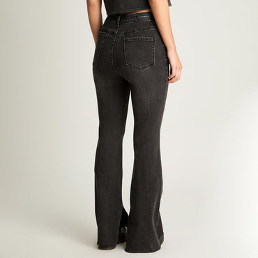 Jeans Flare Desgastado Negro Acuarela