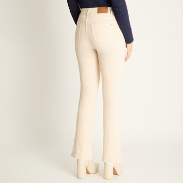 Jeans Beige Flare Elasticidad Media Calce Ajustado