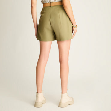 Bermuda Verde con Cinturón