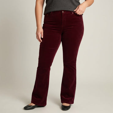 Pantalon Burdeo Cotele Flare en modelo plus size