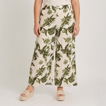 Pantalón Sport Palazzo Estampado Verde en modelo plus size
