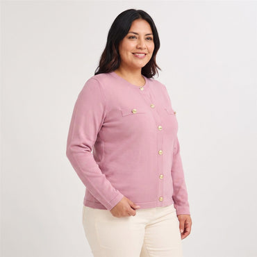 Cardigan Escote Redondo con Bolsillos Falsos Rosado en modelo plus size