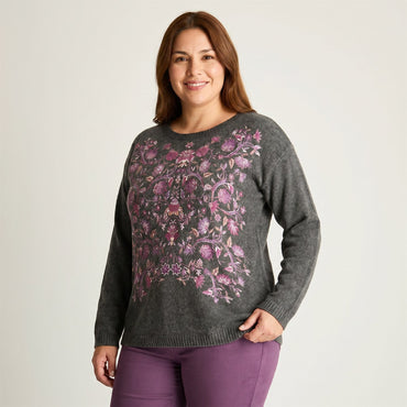 Sweater Gris Oscuro Focal Print en modelo plus size
