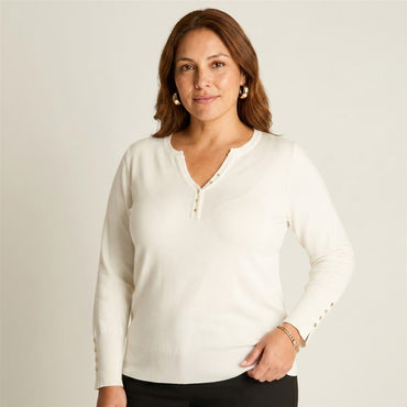Sweater Crudo Escote Mao con Botones en Manga en modelo plus size