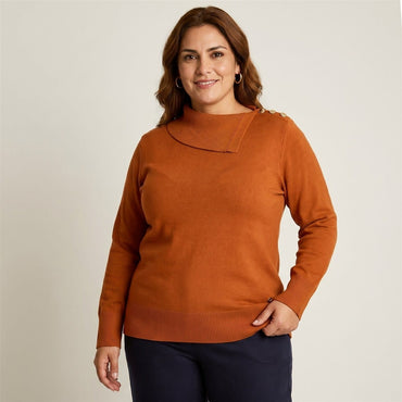 Sweater Terracota con Cuello Asimétrico y Botones Dorados en Tejido en modelo plus size