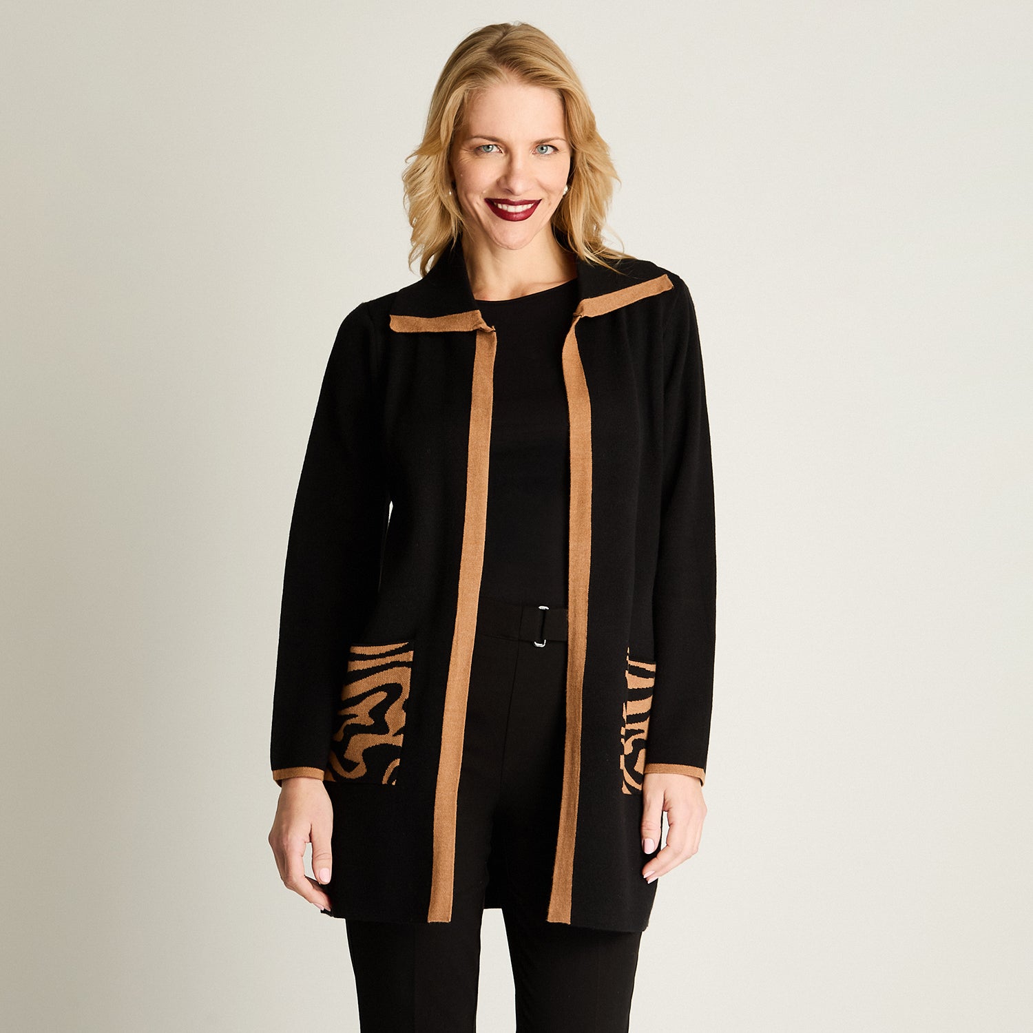 Tapado Tejido Manga Larga Cuello Camisero Bolsillo Print Negro