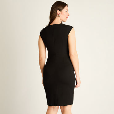 Vestido Negro Entallado