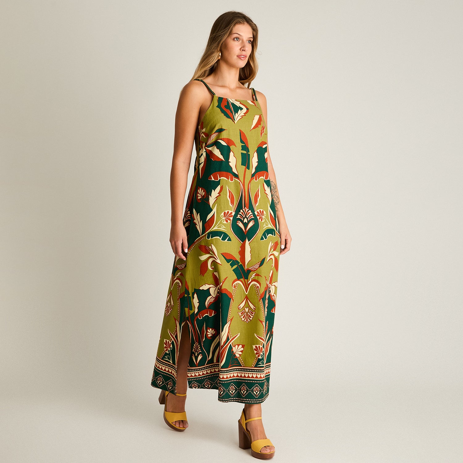 Vesido Maxi Verde No Elasticado Sin Forro Calce Normal