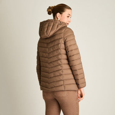 Parka Taupe Manga Larga Elasticidad Nula Sin Forro Calce Normal Tela Plano