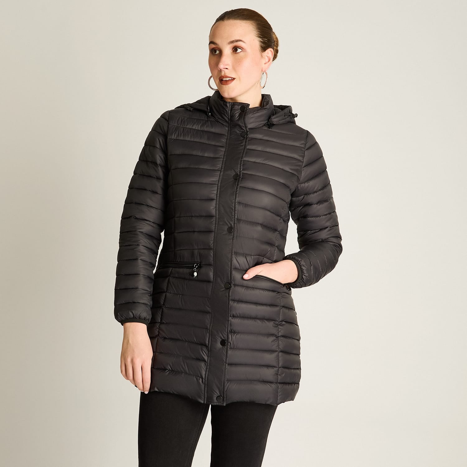 Parka Negra Impermeable Manga Larga Elasticidad Nula Sin Forro Calce Normal Tela Plano