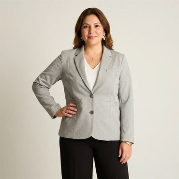 Blazer Gris Básico Punto Roma con Dos Bolsillos en modelo plus size