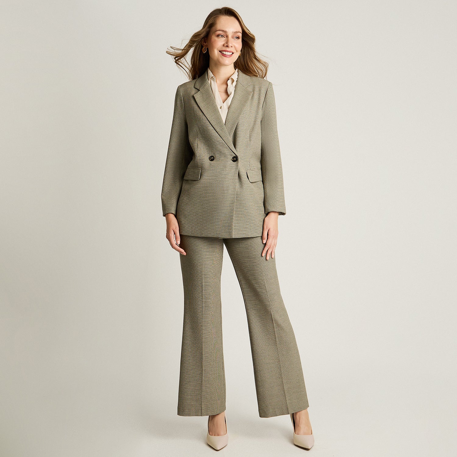 Blazer Gris Cruzado con Bolsillos de Solapa