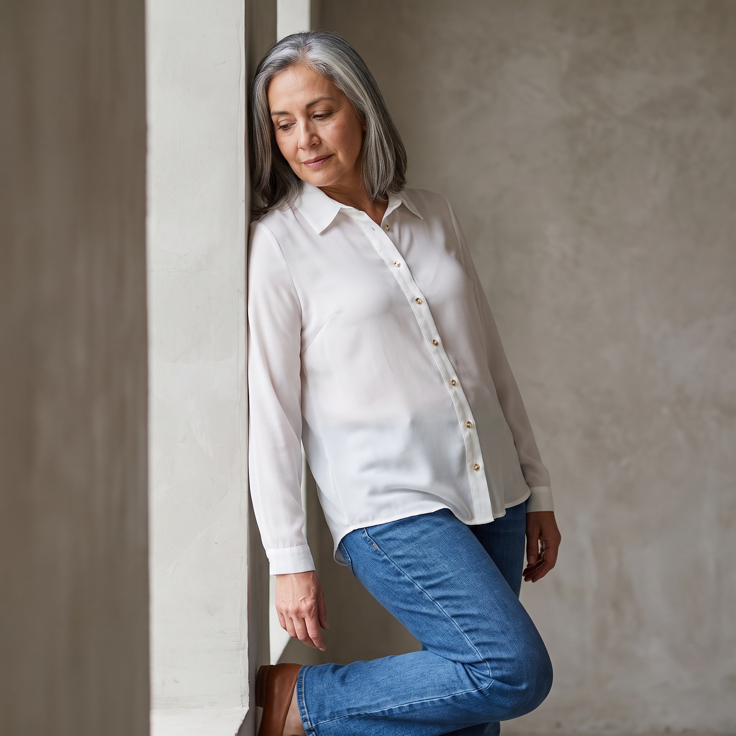 Blusa Manga Larga con Botones Blanco lifestyle