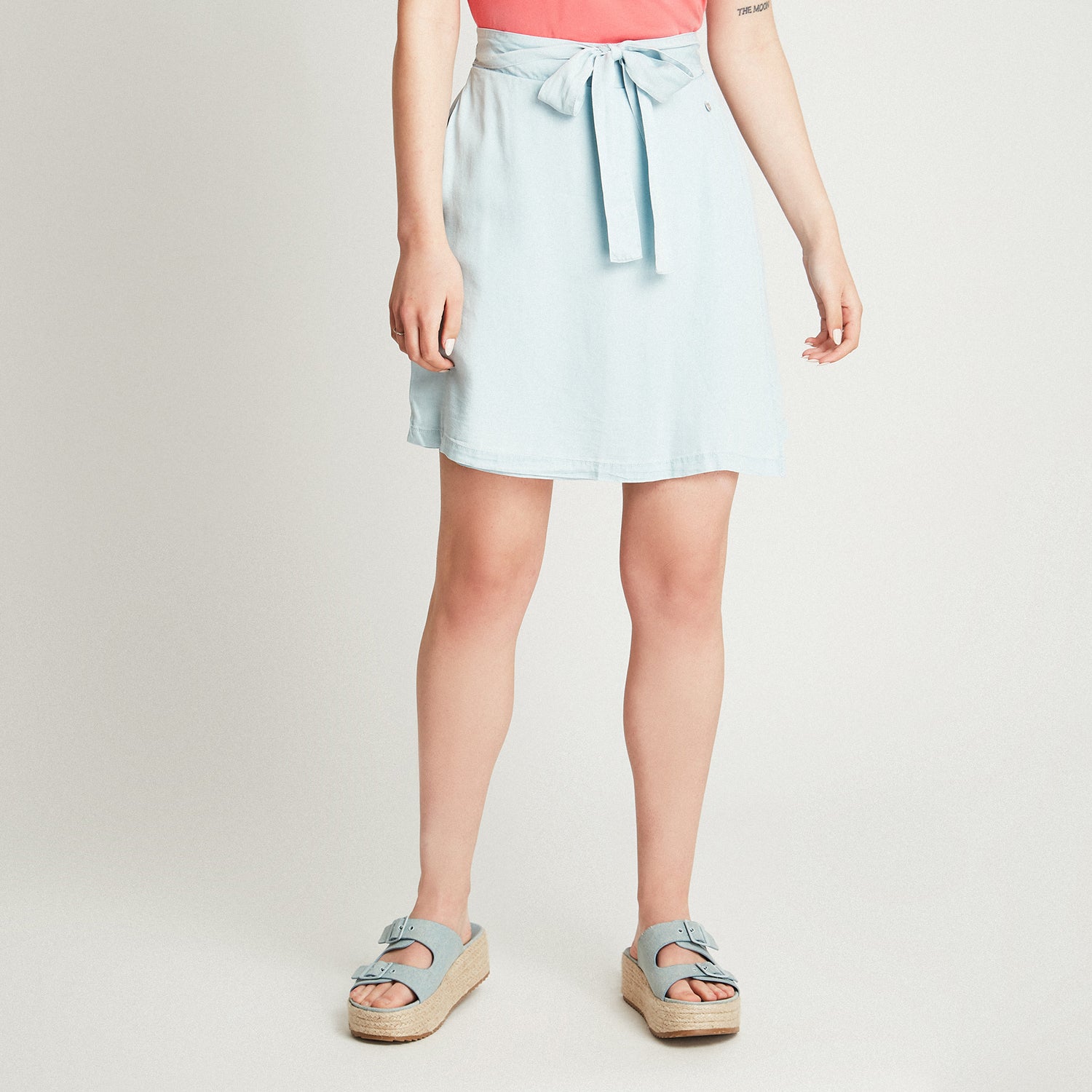 Falda Short Celeste Lyocell Con Lazo