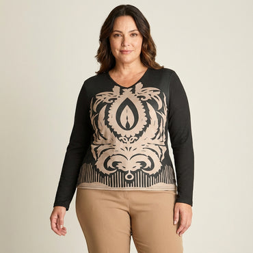 Polera Lanilla Negra Estampada Escote V