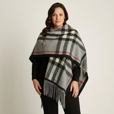 Poncho Gris Estampado Cuadrille Flecos - Lorenzo di Pontti