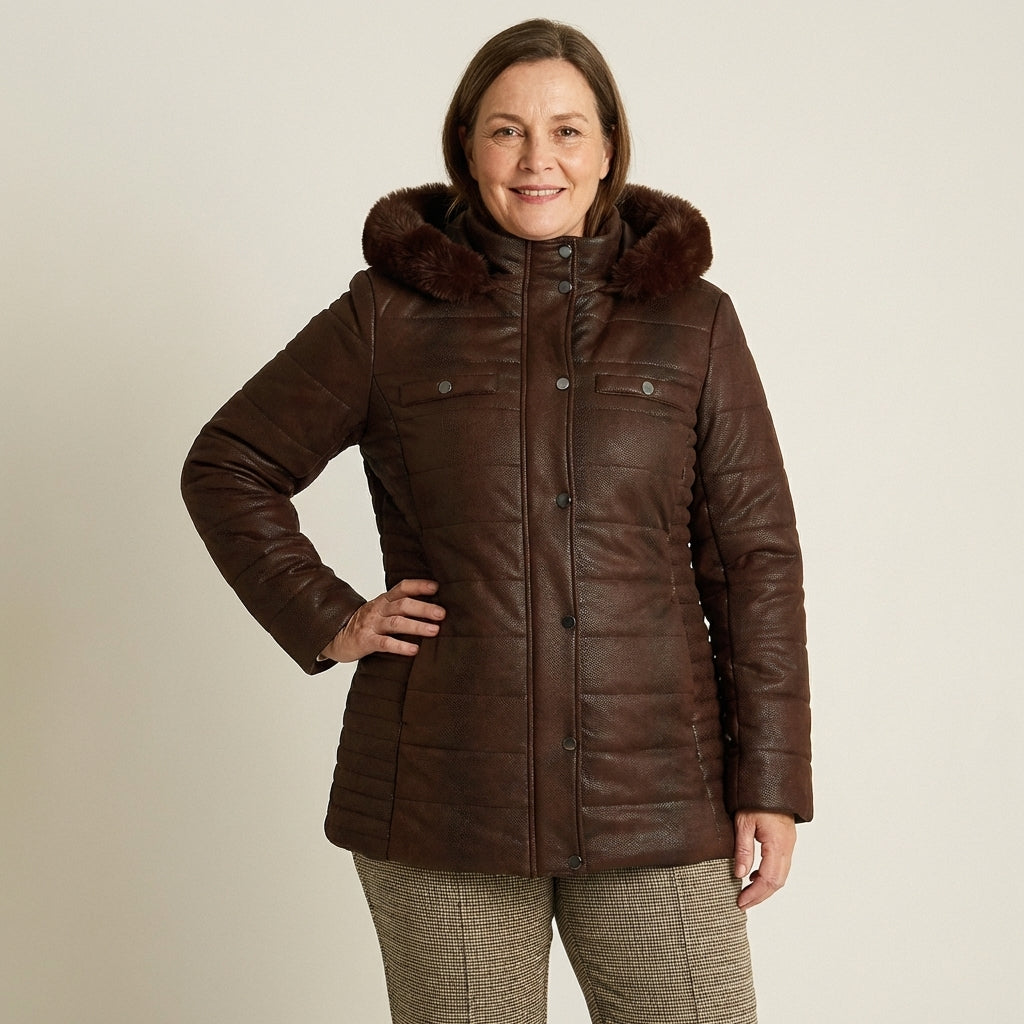 Parka Café Suede Texturizado con Gorro Peludo y Forro