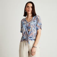 Polera Azul Manga Corta Estampado