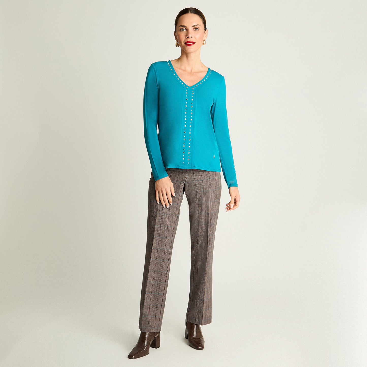 Polera Manga Larga Escote V Con Tachas Petróleo Lorenzo Di Pontti