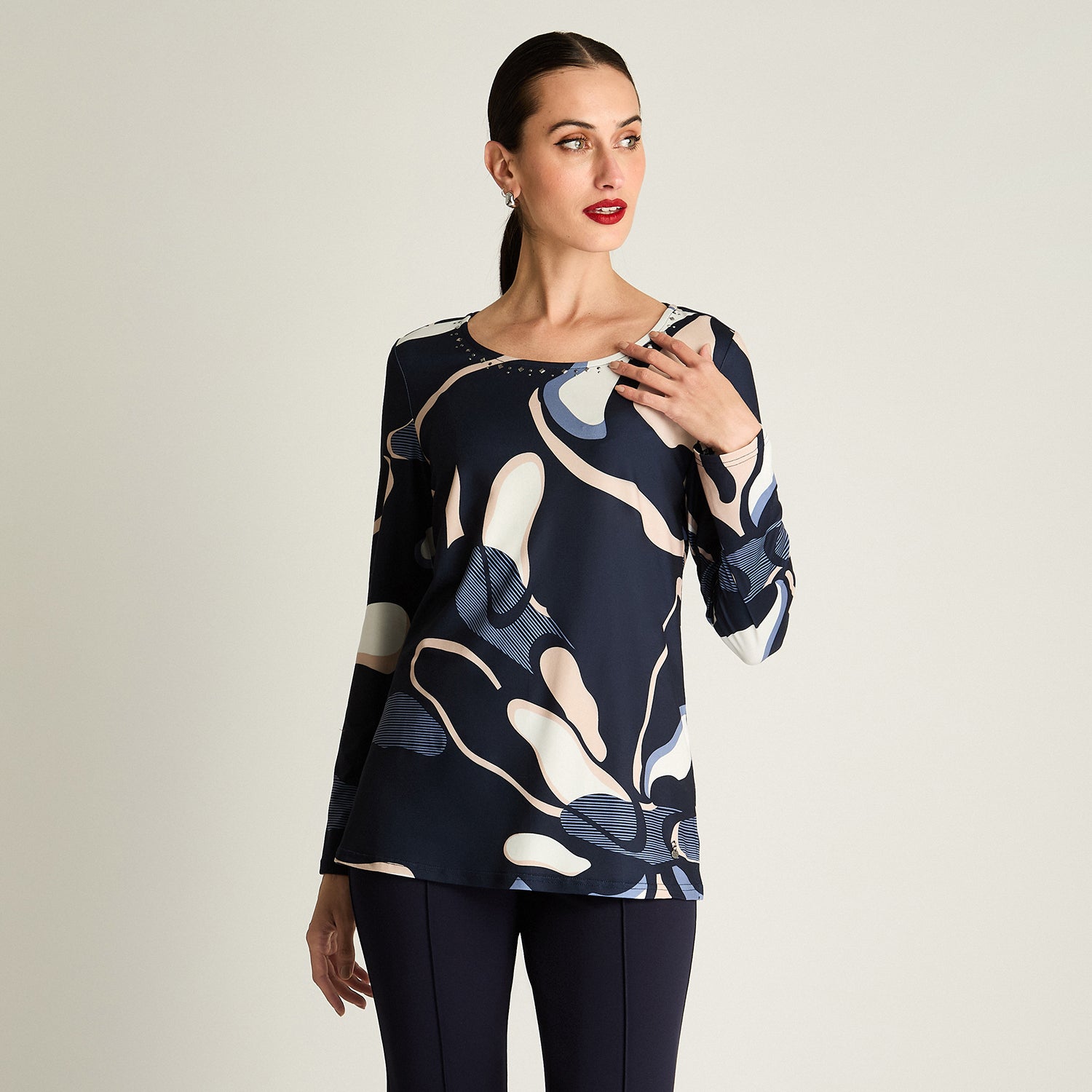 Polera Estampada Escote Redondo Con Tachas Azul