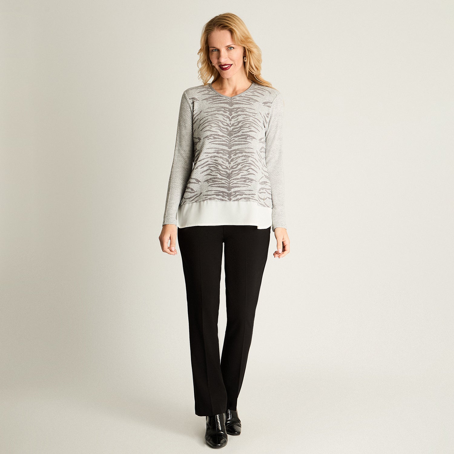 Polera Lanilla Con Aplicación Animal Print Flock Gris