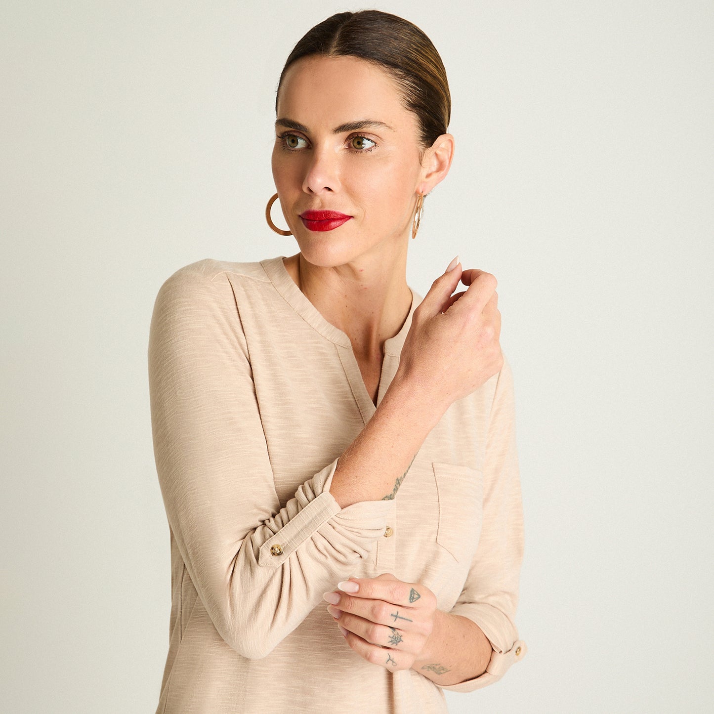 Polera Poliviscosa Flame Cuello Mao Beige Curvi