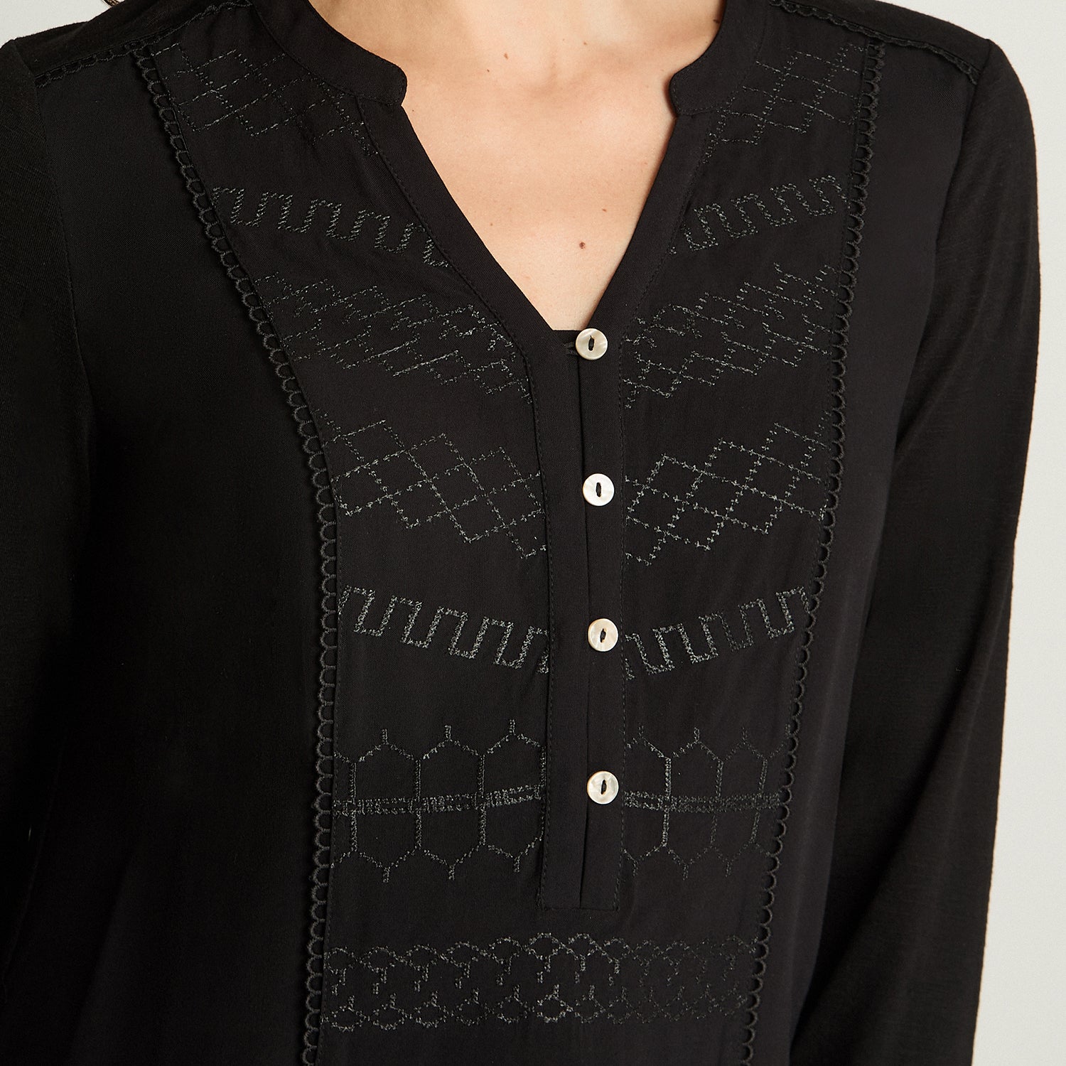 Polera Mix Fabric Negro Curvi