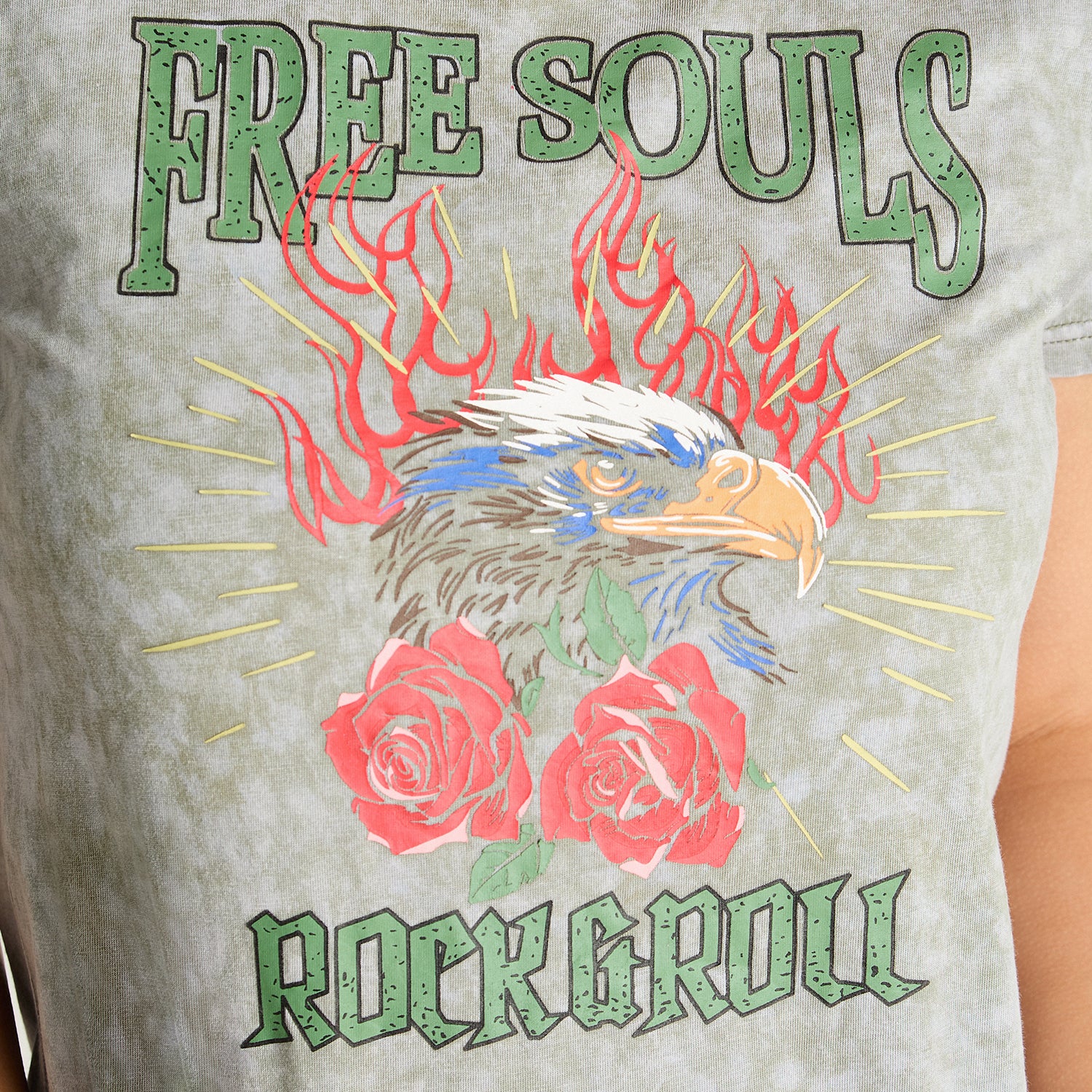 Polera Manga Corta Básica Acid Wash Verde Militar Acuarela